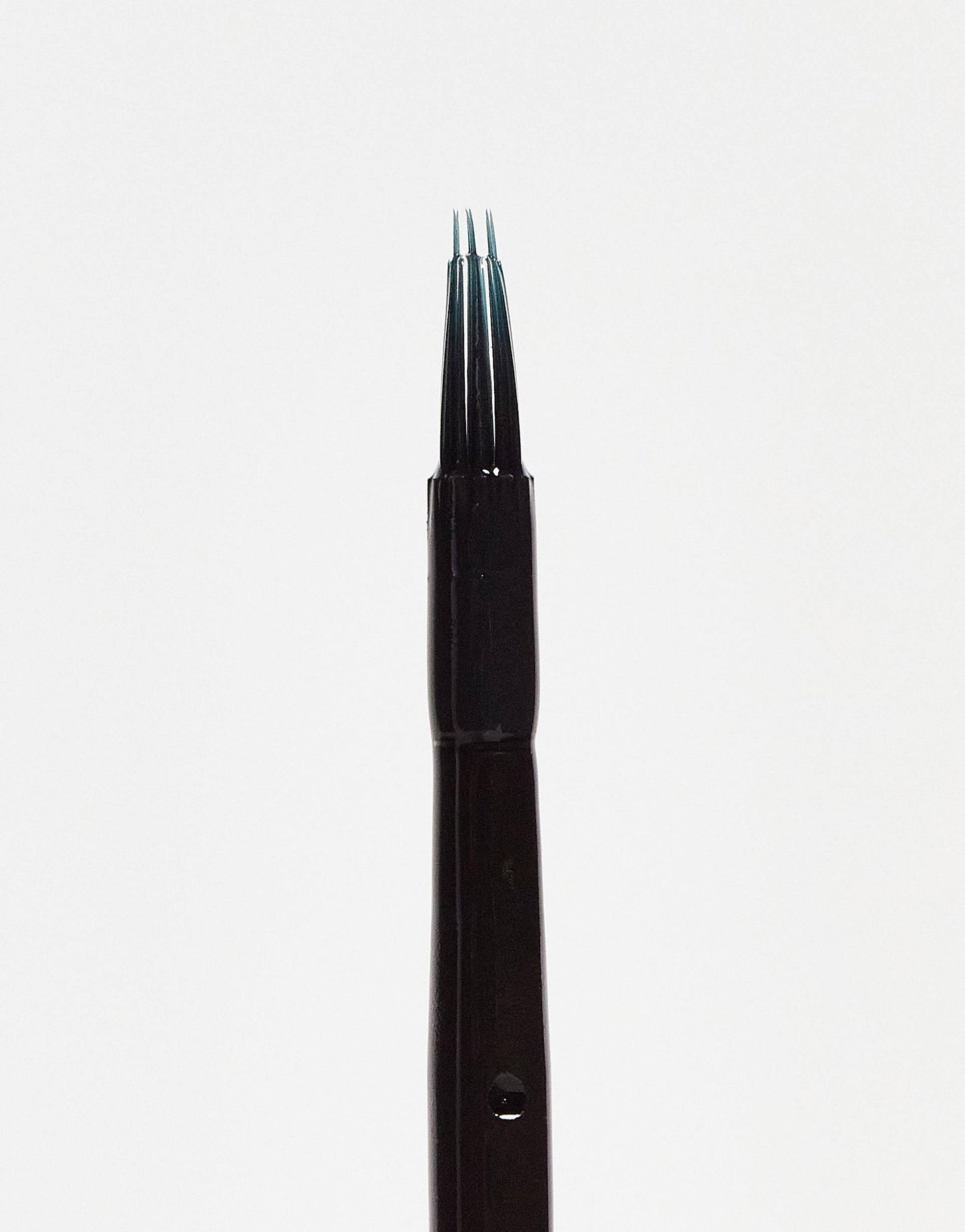 Multi-Peptide Lash and Brow Serum punta